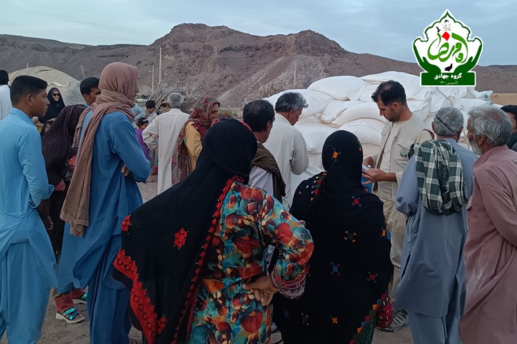 توزیع ۱۰ تن آرد در روستاهای کم برخوردار شهرستان دلگان بلوچستان